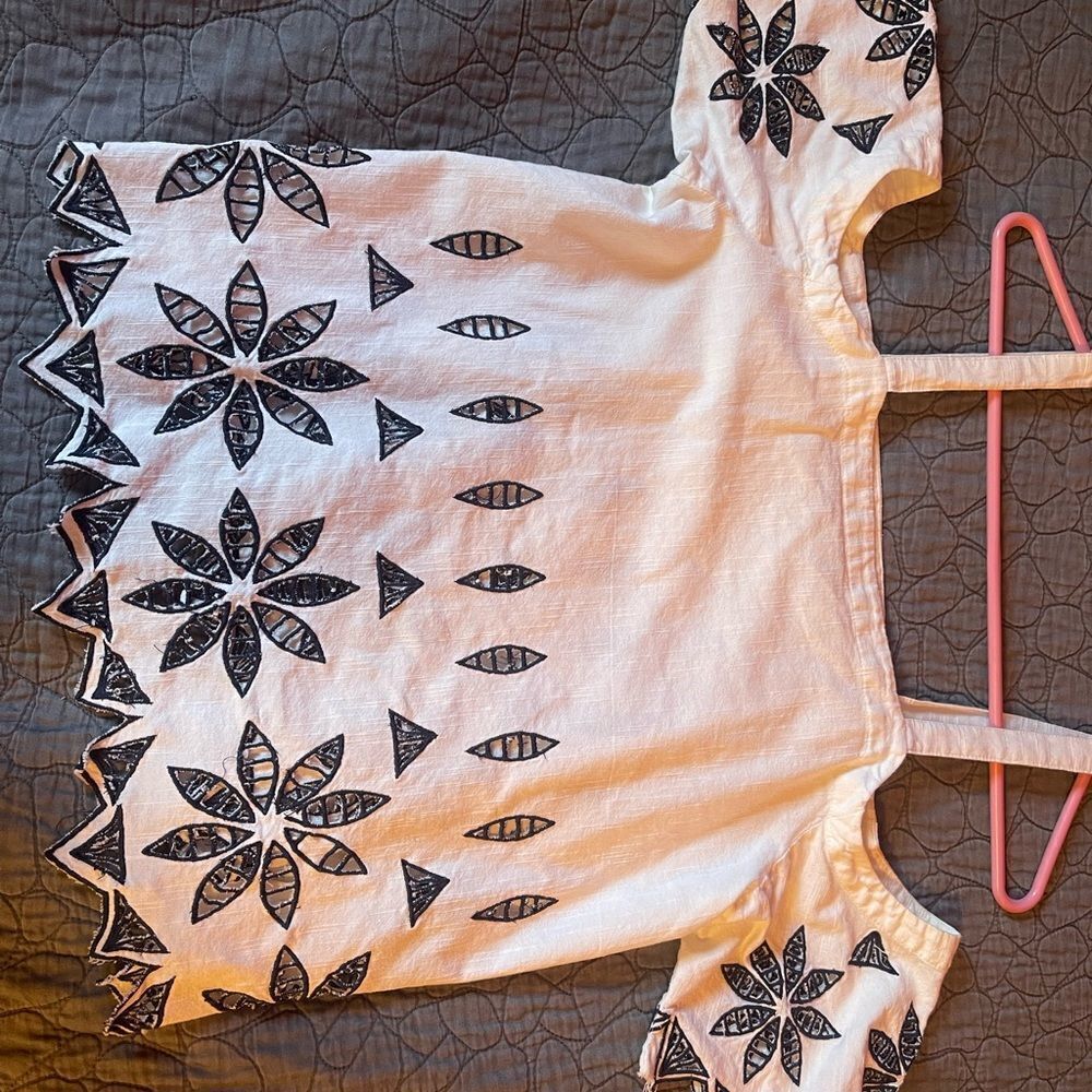 Sloan Rouge cold shoulder top.  Sz S